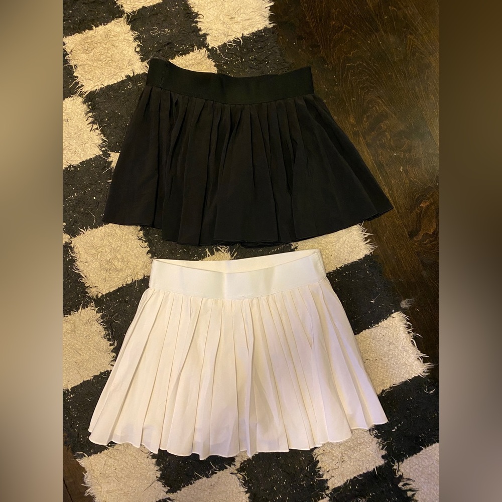 Aritzia tennis skirts